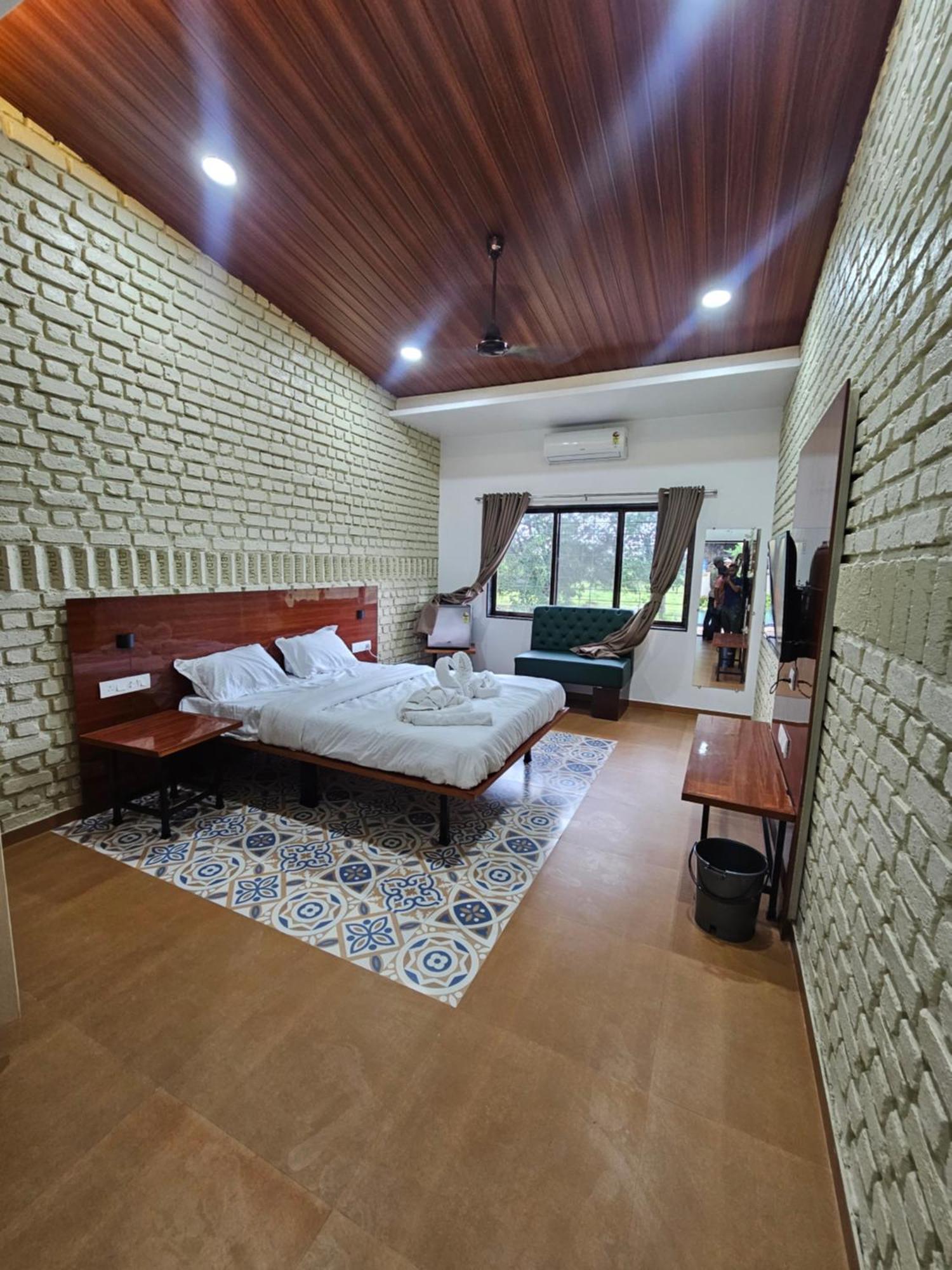 Mahalakshmi Agro Tourism Hotel Poinad Exterior photo